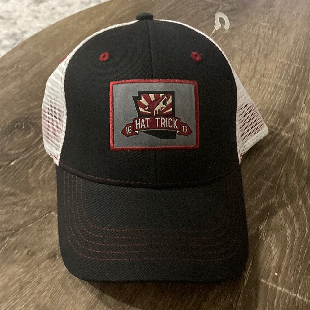 ARIZONA COYOTES ADJUSTABLE HAT TRICK BADGE HAT TRUCKERS MESH BACK CAP!
